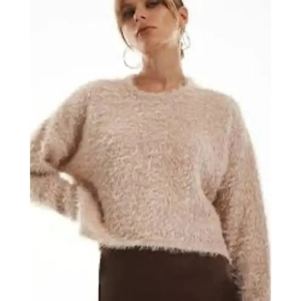 New Revolve Krisa Super Soft Comfy and Fuzzy Neutral Beige Sweater Women's M